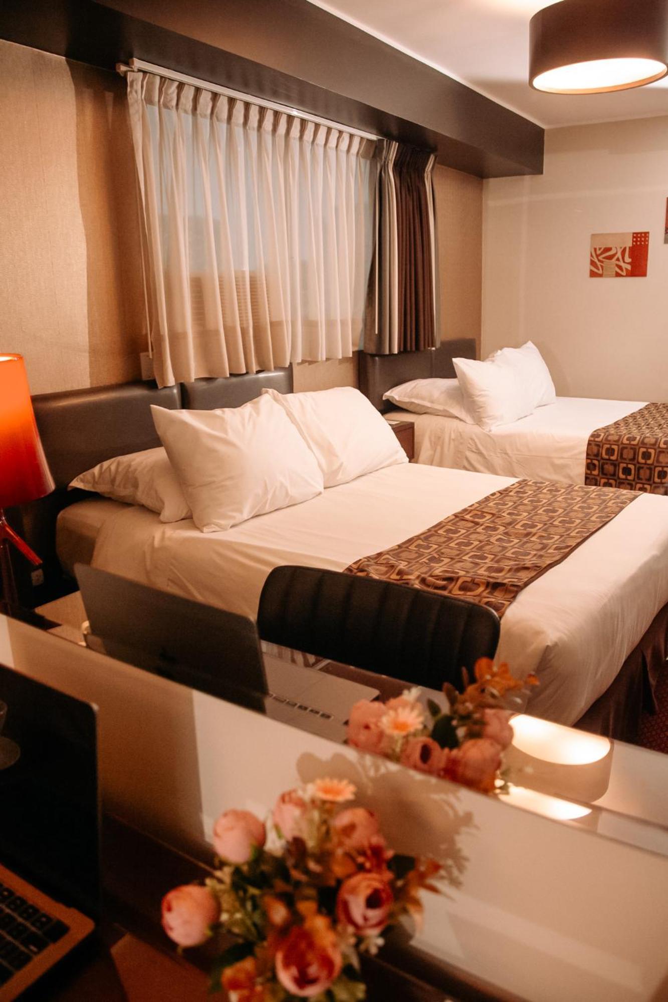 Hotel Carrera Lima Buitenkant foto