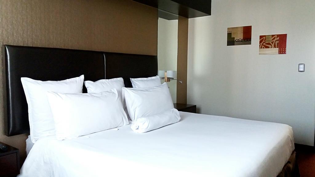 Hotel Carrera Lima Buitenkant foto